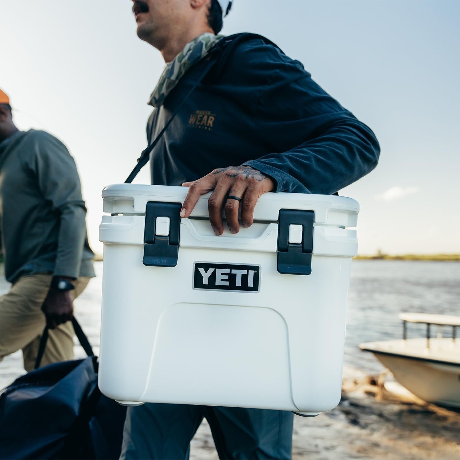 YETI Roadie 15 Hard Cooler – 2 liters – Charcoal – Coolers