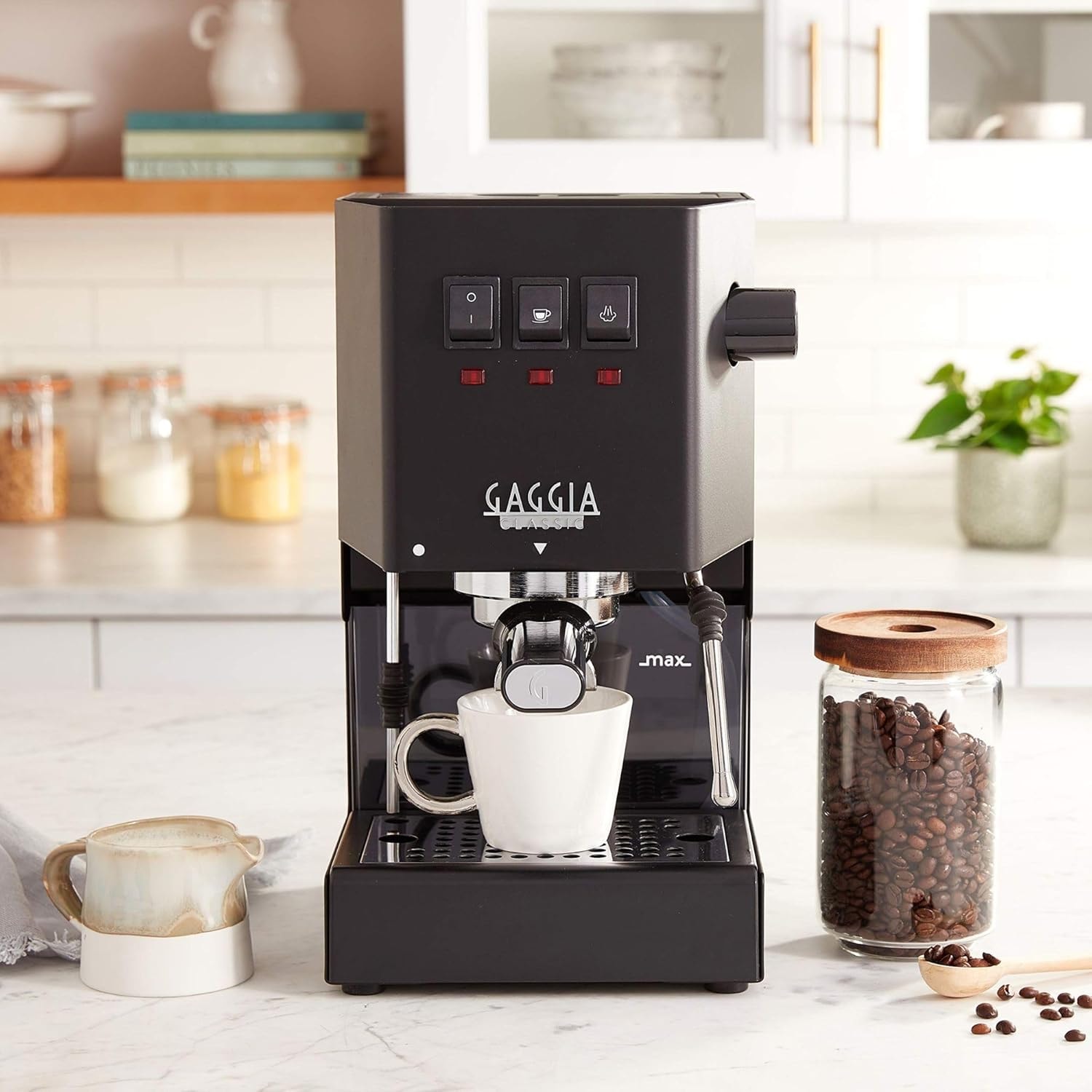 Gaggia Classic Evo Pro Espresso Machine – 2.1 liters – Thunder Black – Semi-Automatic Espresso Machines