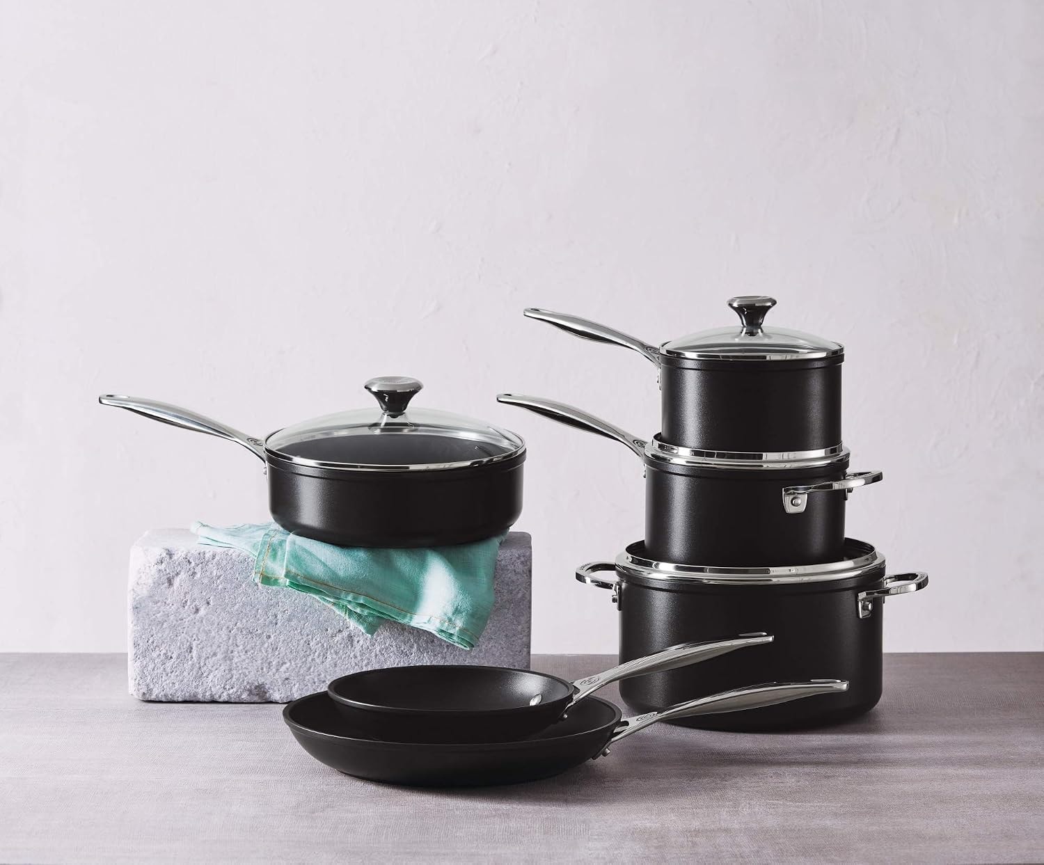 Le Creuset 10-Piece Toughened Nonstick Pro Cookware Set – Gray – Cookware Sets
