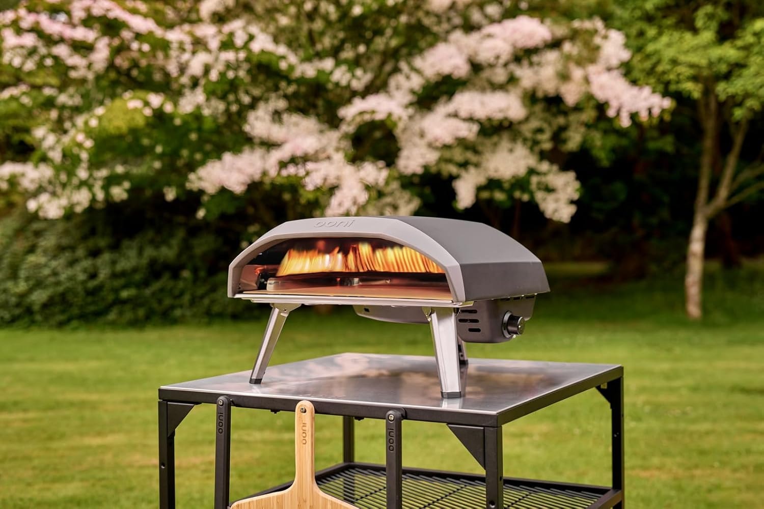Ooni Koda 16 Gas Powered Pizza Oven – 8457 cubic inches – Foundry Black – Outdoor Ovens