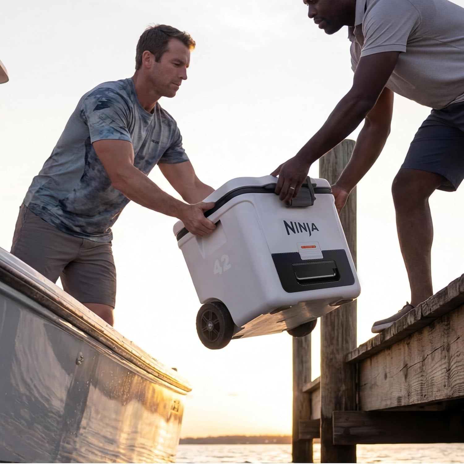 Ninja FrostVault Wheeled Cooler with Dry Zone – 42 quarts – Lakeshore Blue – Coolers