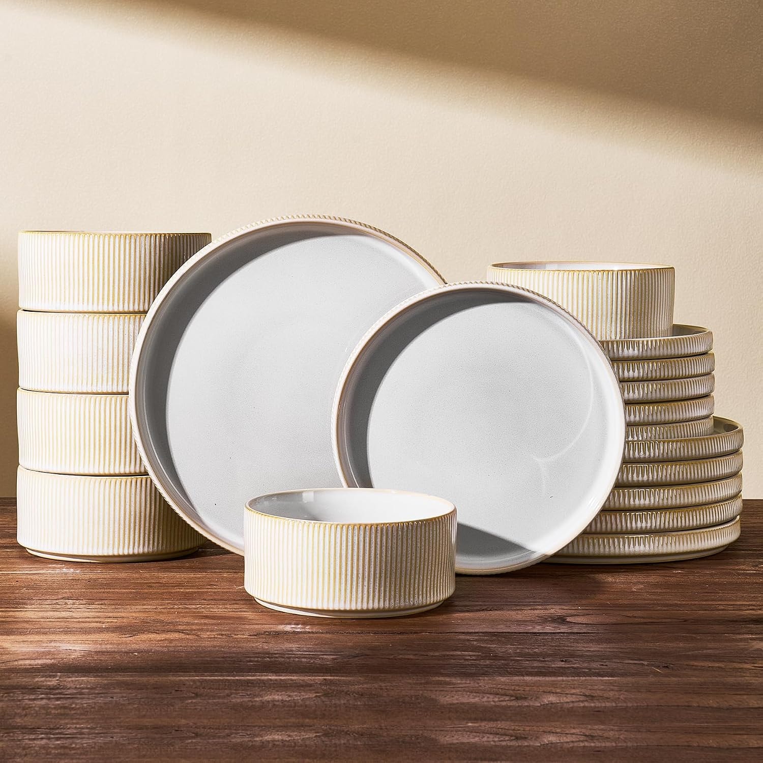 Wudkey 18-Piece White Cappuccino Ceramic Dinnerware Sets – Cappuccino White