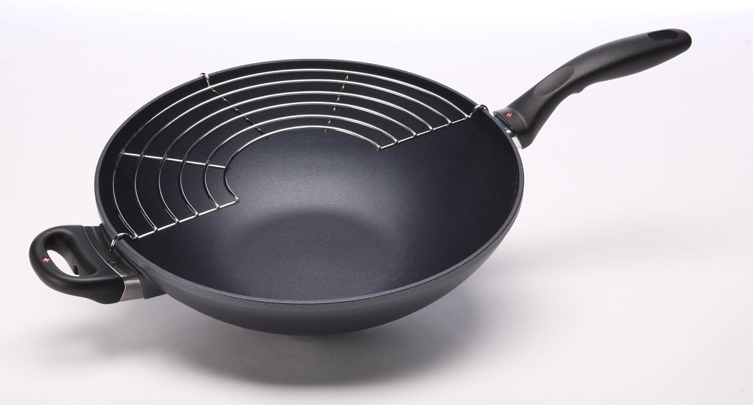 Swiss Diamond Wok with Lid – 5.3 quarts – Black – Woks & Stir-Fry Pans