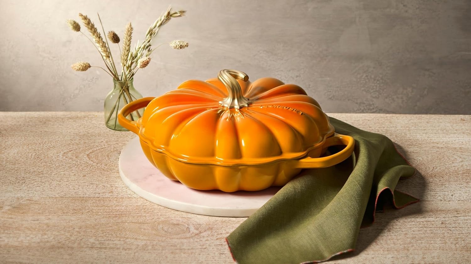 Le Creuset Signature Pumpkin Braiser – 2.75 quarts – Persimmon – Dutch Ovens